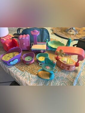 Littlest Pet Shop Bundle